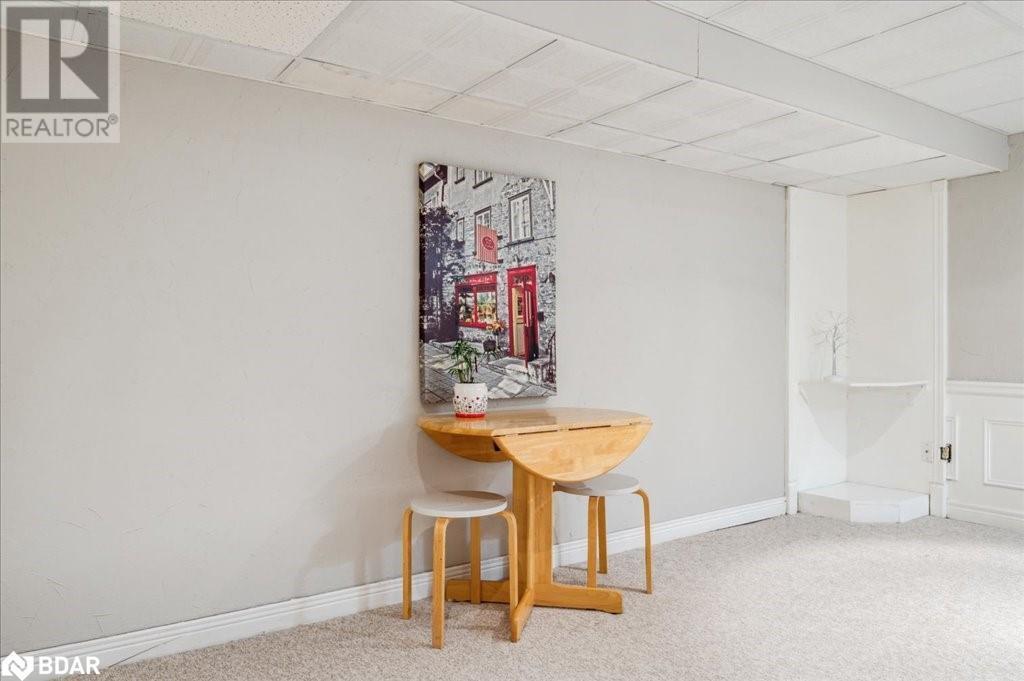 












1275 MAPLE CROSSING Boulevard Unit# 15

,
Burlington,




Ontario
L7S2E8

