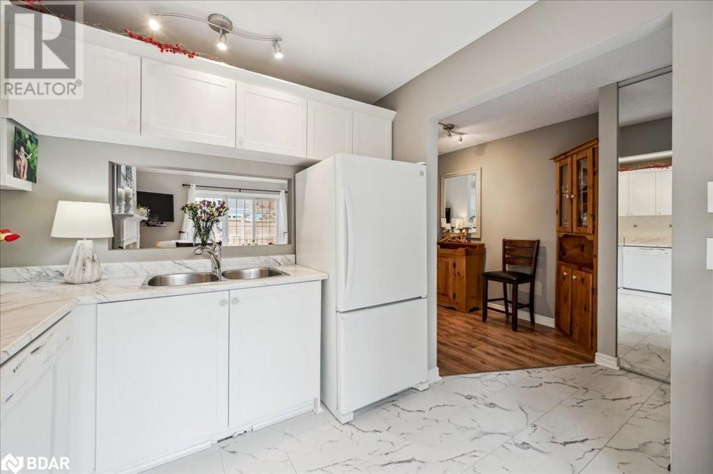 












1275 MAPLE CROSSING Boulevard Unit# 15

,
Burlington,




Ontario
L7S2E8

