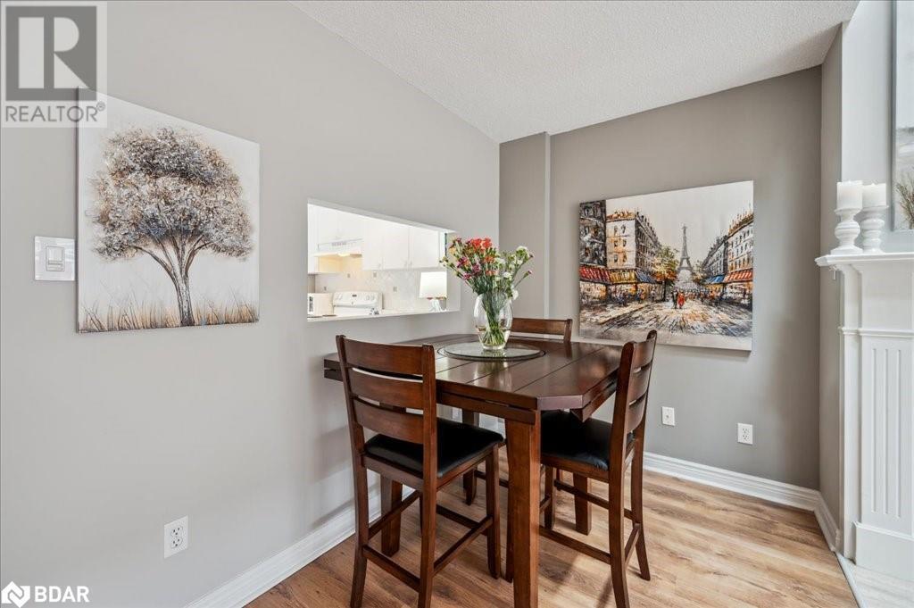 












1275 MAPLE CROSSING Boulevard Unit# 15

,
Burlington,




Ontario
L7S2E8

