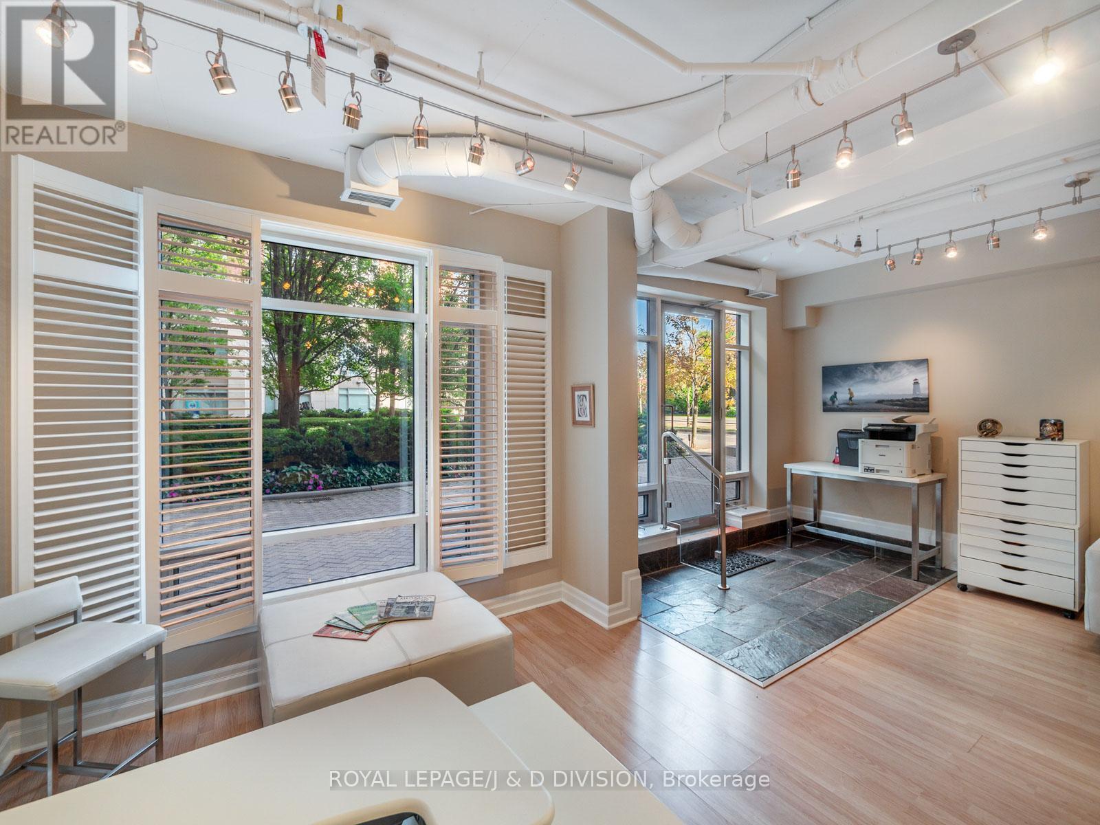 












103W - 500 QUEENS QUAY W

,
Toronto,




Ontario
M5V3K8

