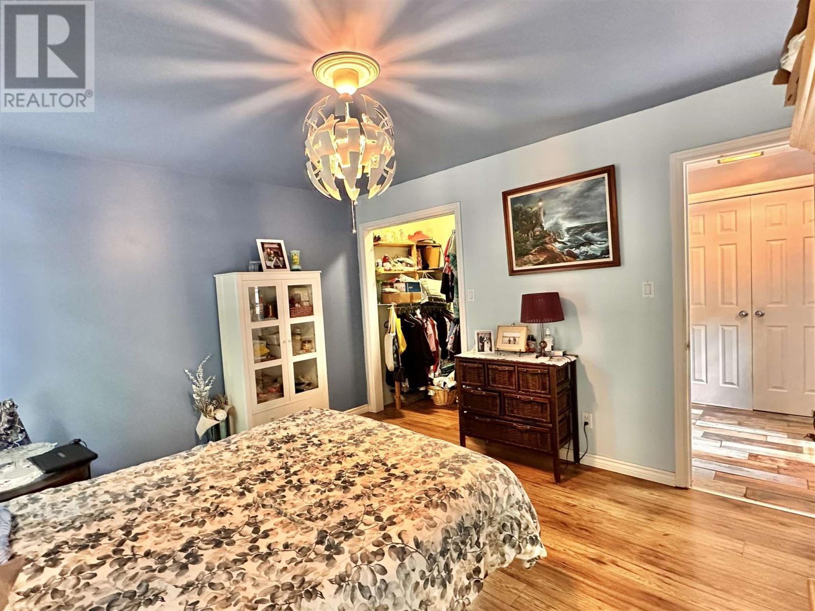 












884 Dunlop Shores RD

,
Elliot Lake,




Ontario
P5A2S9

