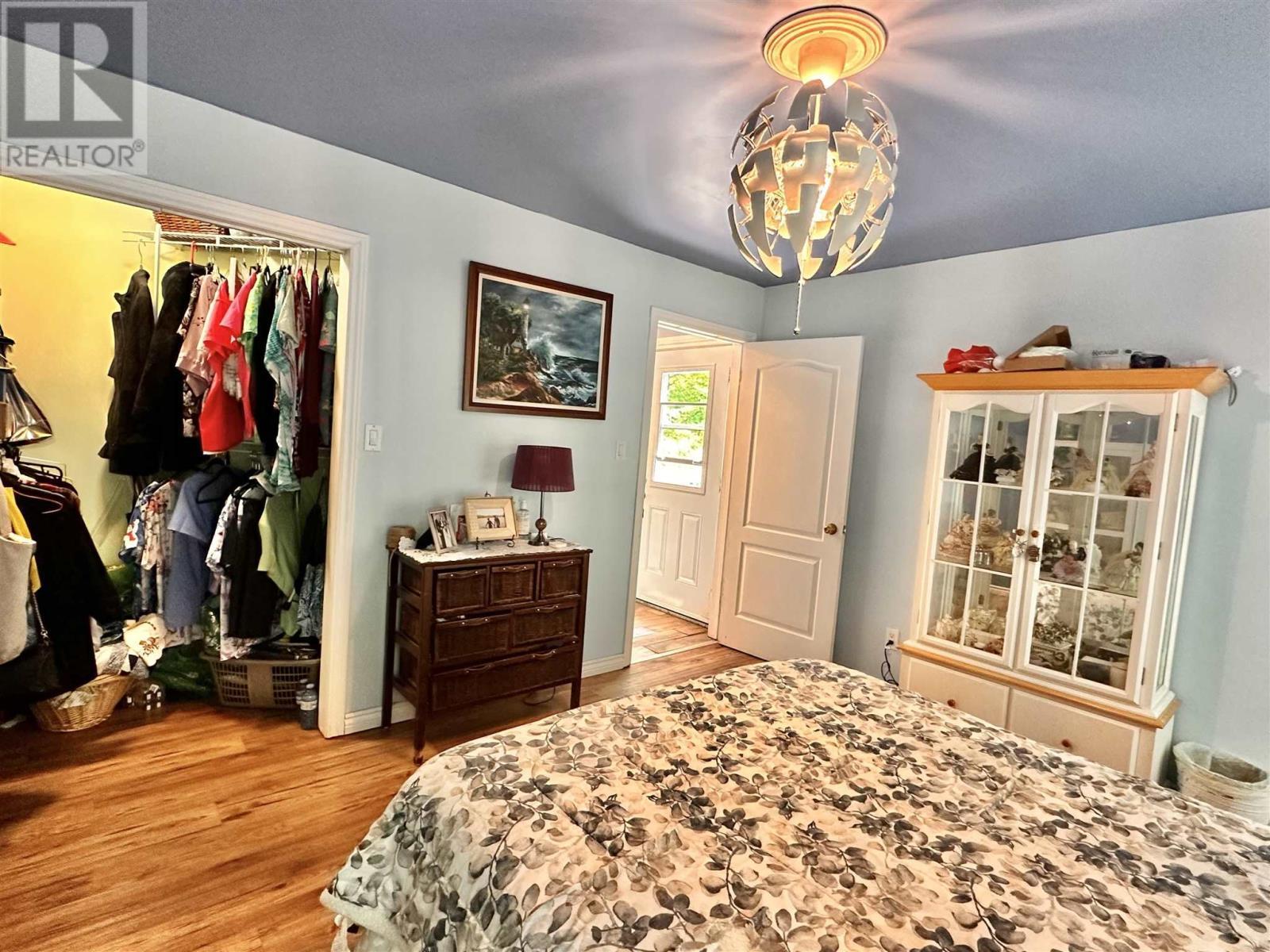 












884 Dunlop Shores RD

,
Elliot Lake,




Ontario
P5A2S9

