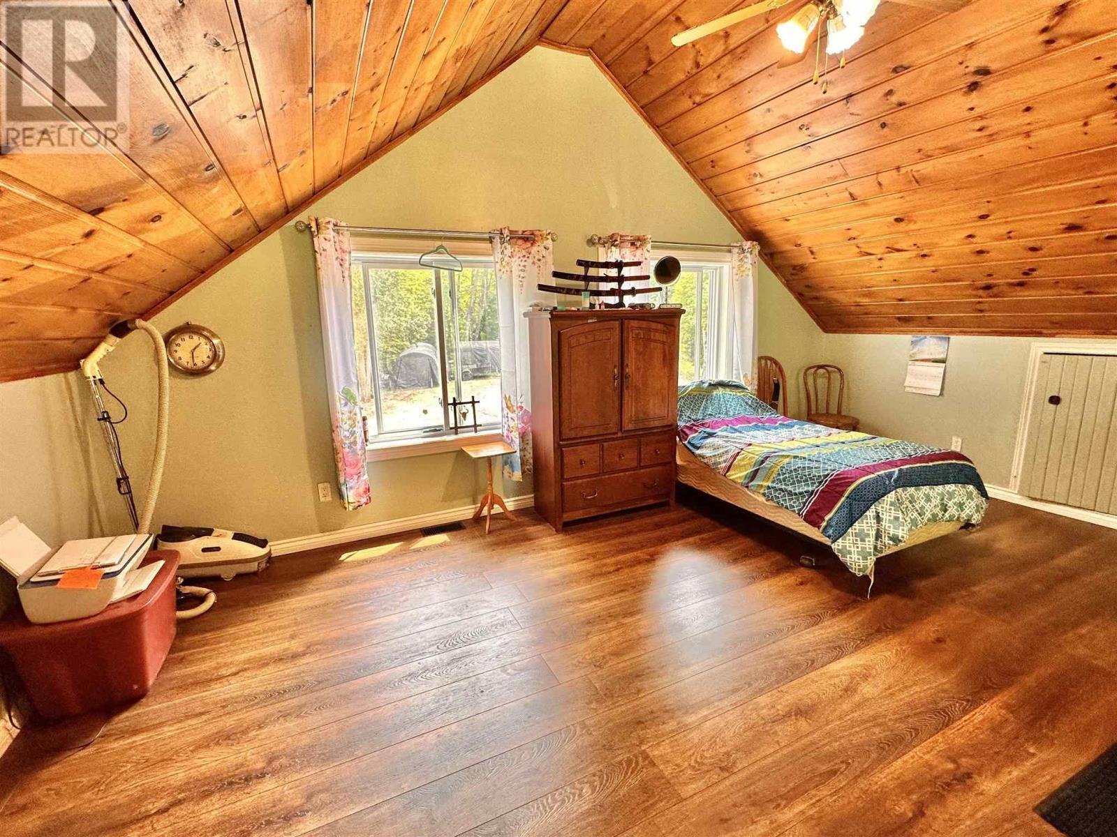 












884 Dunlop Shores RD

,
Elliot Lake,




Ontario
P5A2S9

