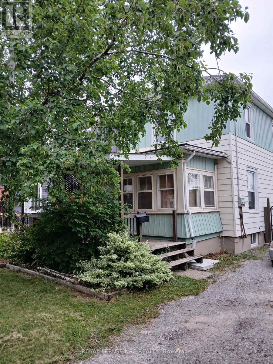 












20 HAYES ROAD

,
Thorold (Allanburg/Thorold South),




Ontario
L2V1L8


