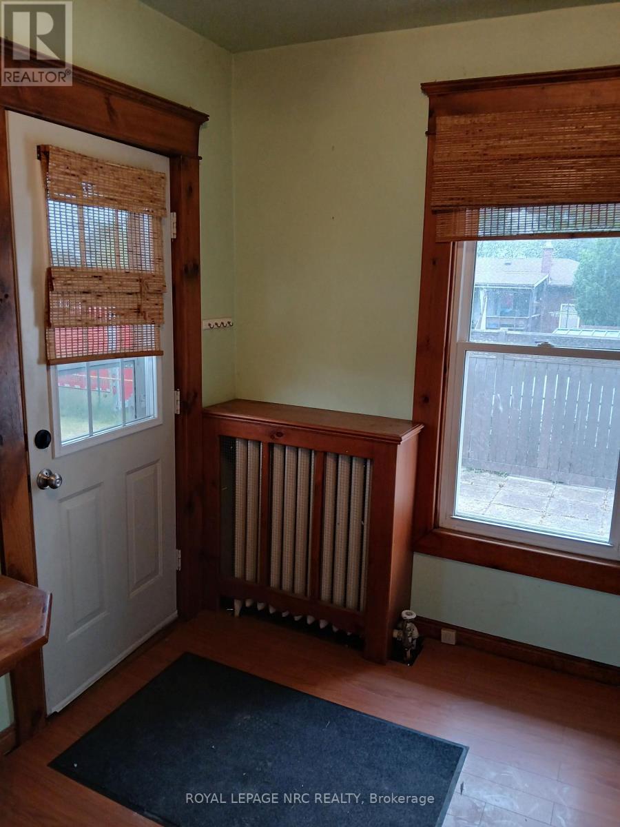 












20 HAYES ROAD

,
Thorold (Allanburg/Thorold South),




Ontario
L2V1L8

