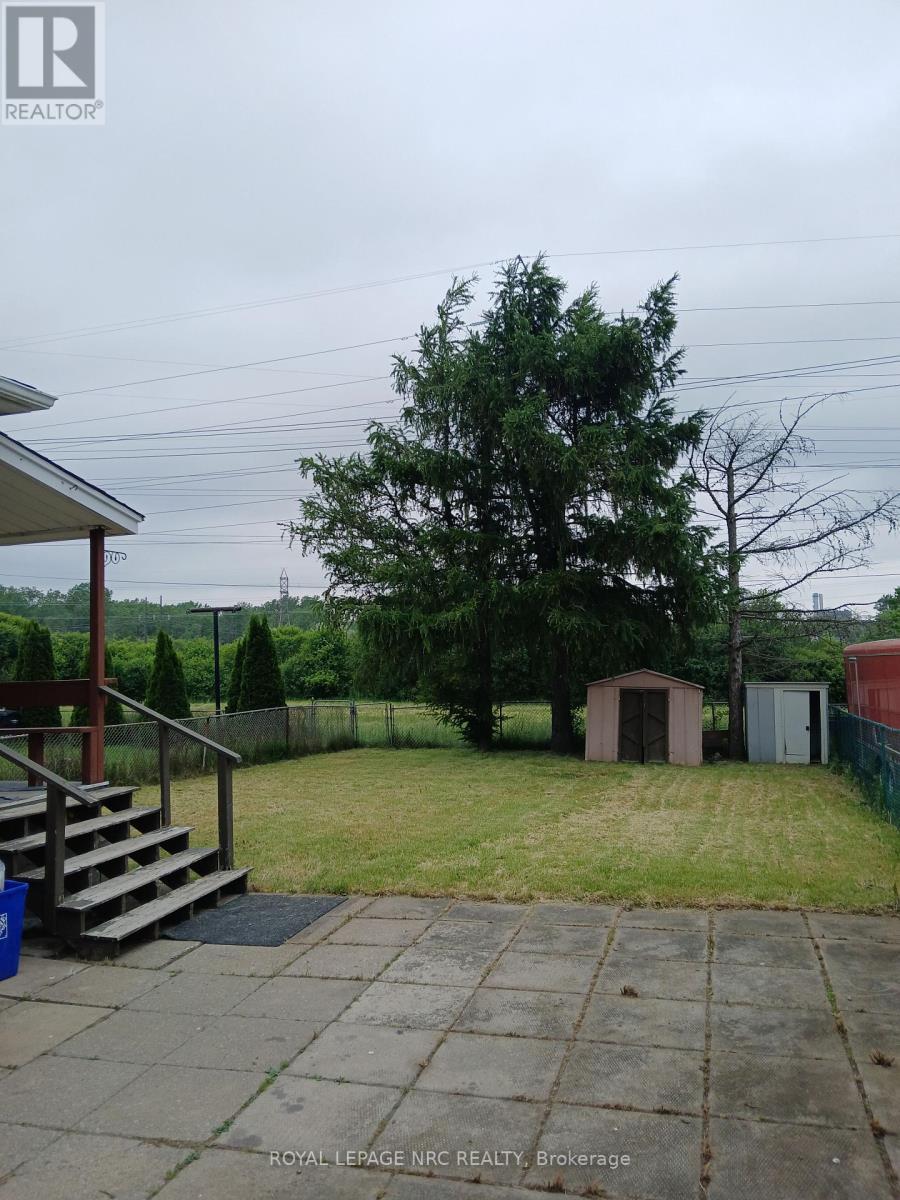 












20 HAYES ROAD

,
Thorold (Allanburg/Thorold South),




Ontario
L2V1L8

