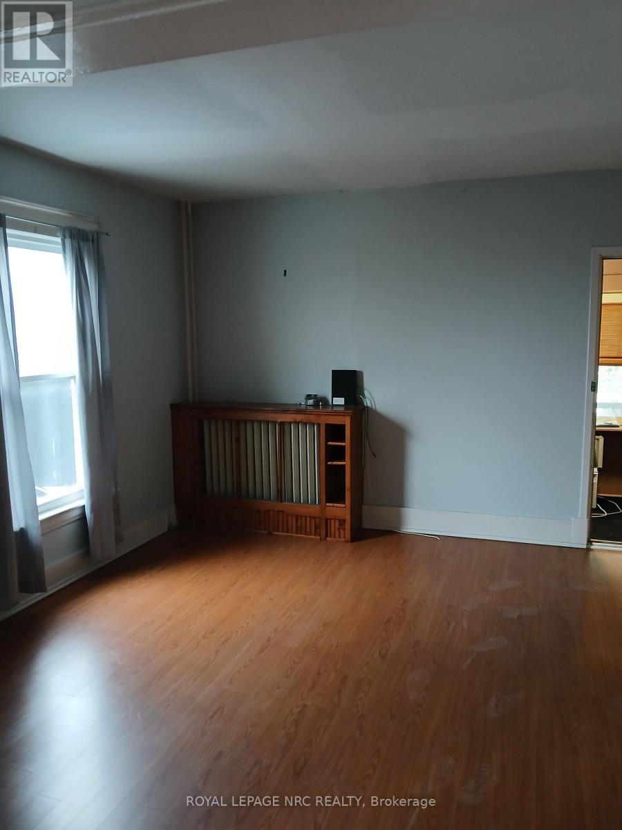 












20 HAYES ROAD

,
Thorold (Allanburg/Thorold South),




Ontario
L2V1L8

