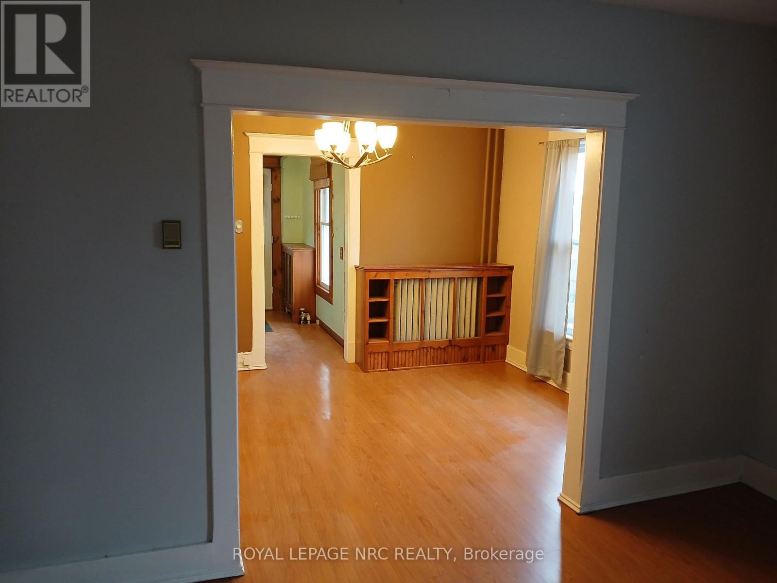 












20 HAYES ROAD

,
Thorold (Allanburg/Thorold South),




Ontario
L2V1L8

