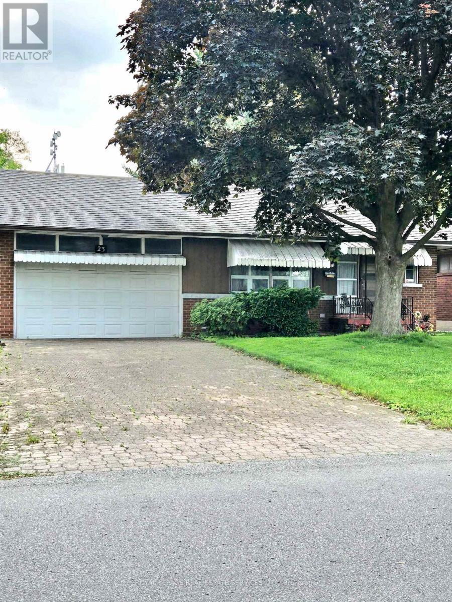 












23 SEVENOAKS AVENUE

,
Toronto,




Ontario
M8Z3P6

