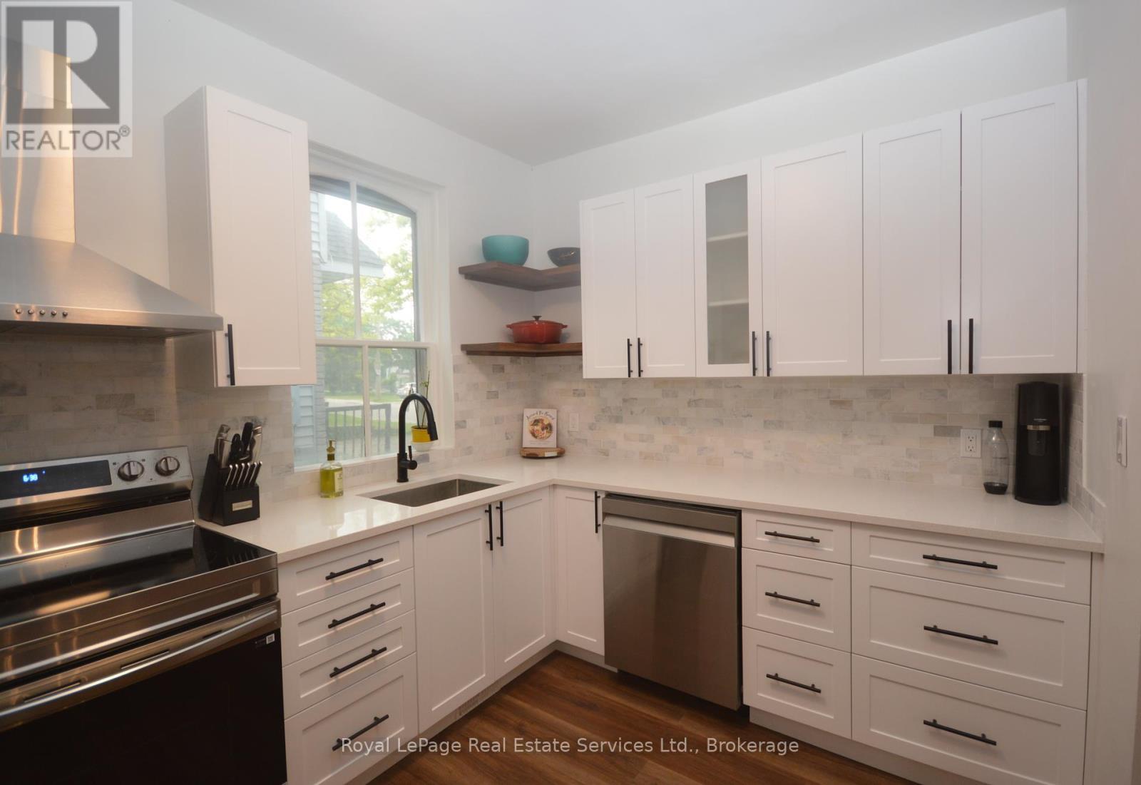 












92 ADAM STREET

,
Cambridge,




Ontario
N3C2K6

