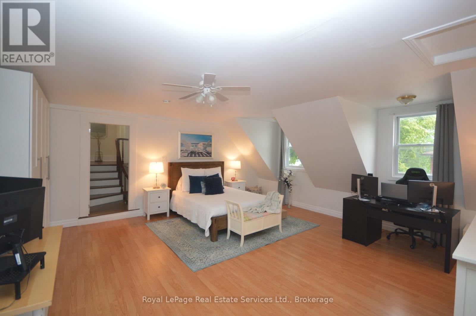 












92 ADAM STREET

,
Cambridge,




Ontario
N3C2K6

