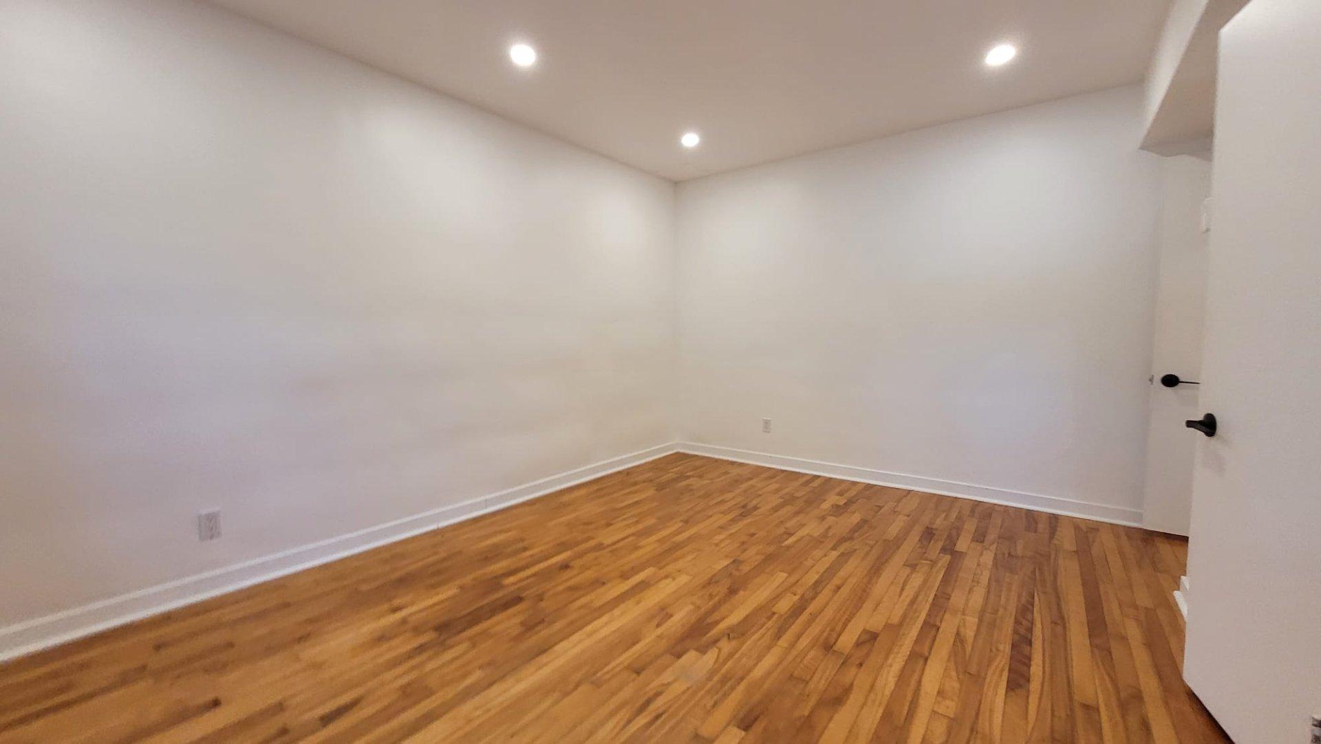 









3485


Av. Ellendale

, 2,
Montréal (Côte-des-Neiges/Notre-Dame-de-Grâce),




QC
H3S1W8

