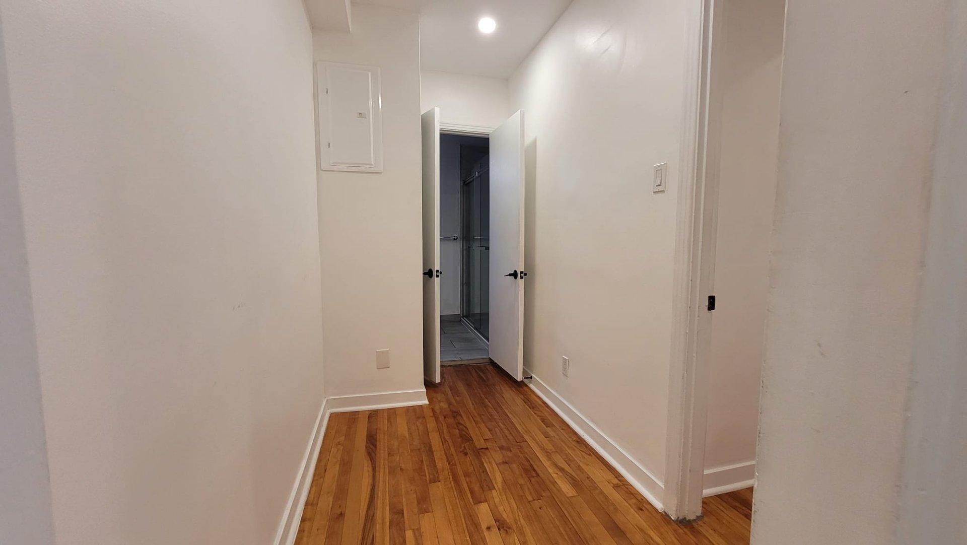 









3485


Av. Ellendale

, 2,
Montréal (Côte-des-Neiges/Notre-Dame-de-Grâce),




QC
H3S1W8

