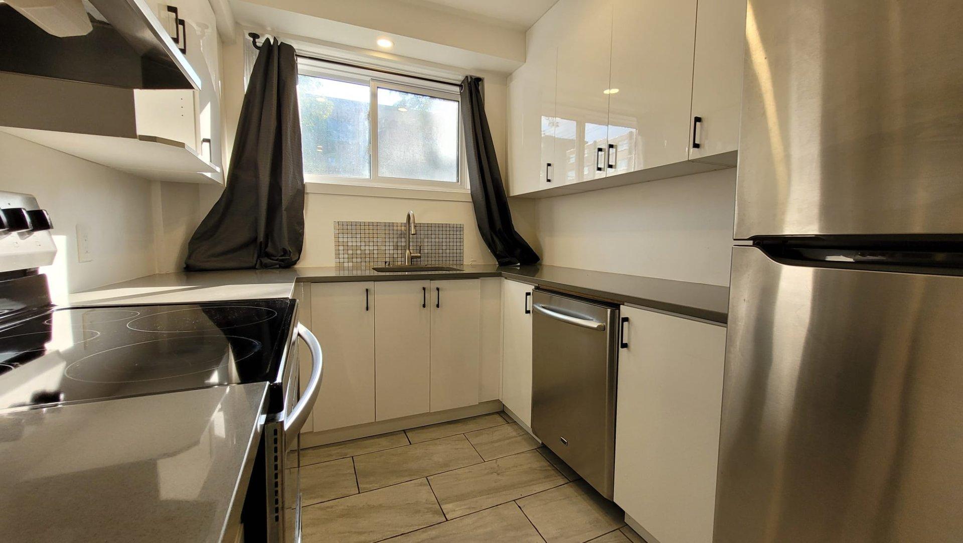 









3485


Av. Ellendale

, 2,
Montréal (Côte-des-Neiges/Notre-Dame-de-Grâce),




QC
H3S1W8

