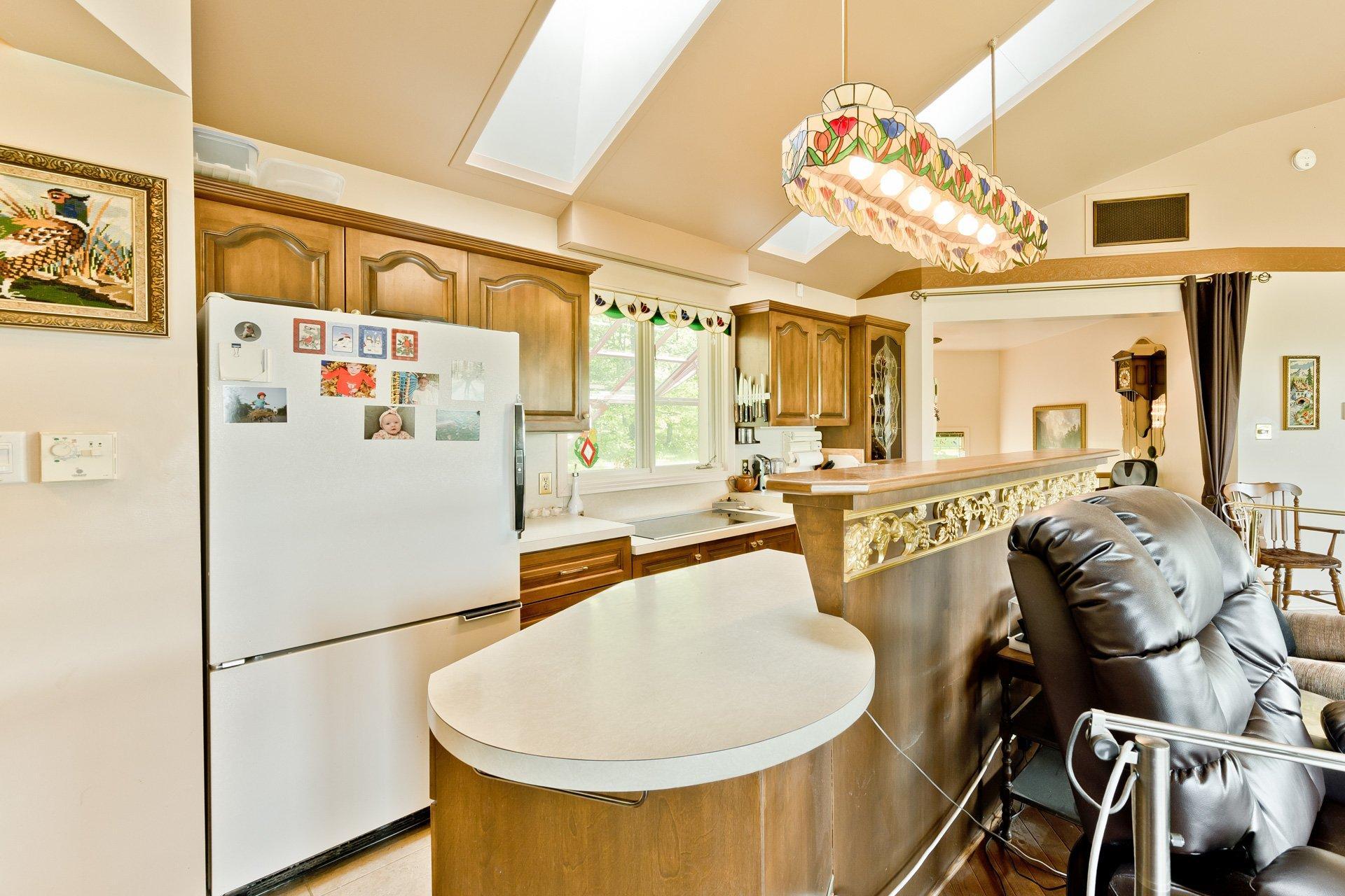 









614


Ch. Parmenter

,
Sutton,




QC
J0E2K0

