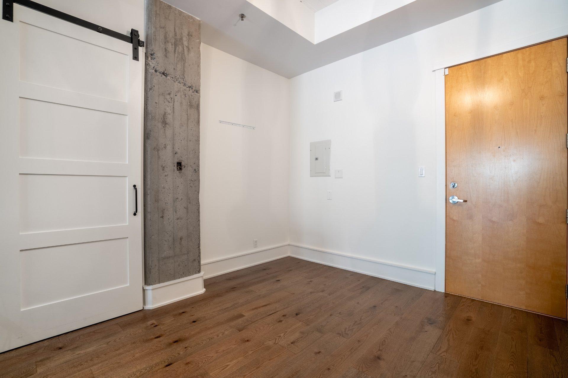 









454


Rue De La Gauchetière O.

, 501-502,
Montréal (Ville-Marie),




QC
H2Z1E3

