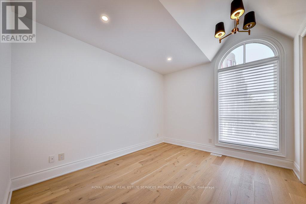 












3 ARBOURVALE COMMON

,
St. Catharines,







Ontario
L2T2Z9

