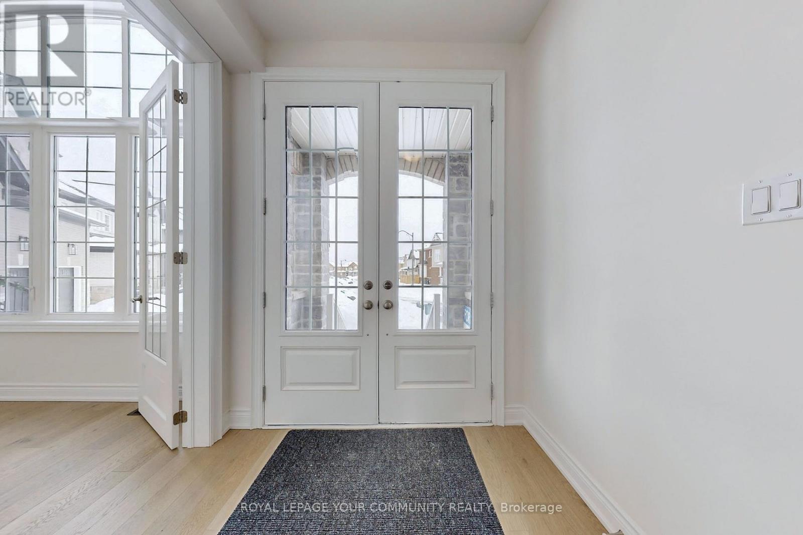 












7 DAWN BLOSSOM DRIVE

,
Georgina,




Ontario
L4P0H4

