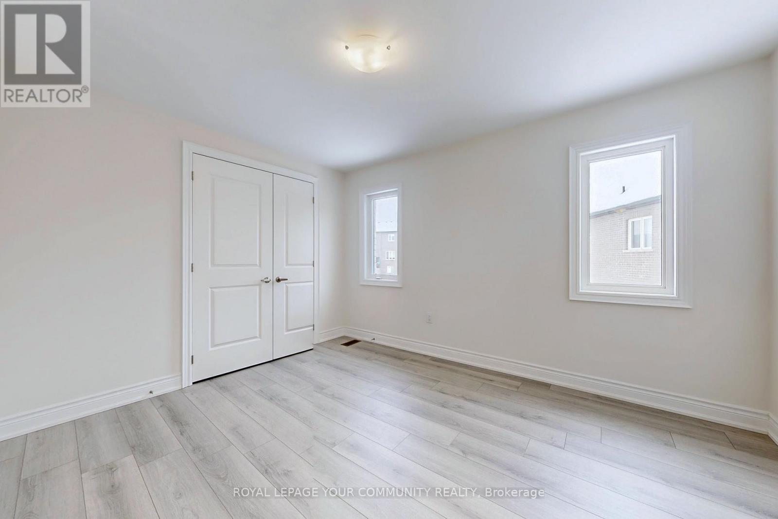 












7 DAWN BLOSSOM DRIVE

,
Georgina,




Ontario
L4P0H4

