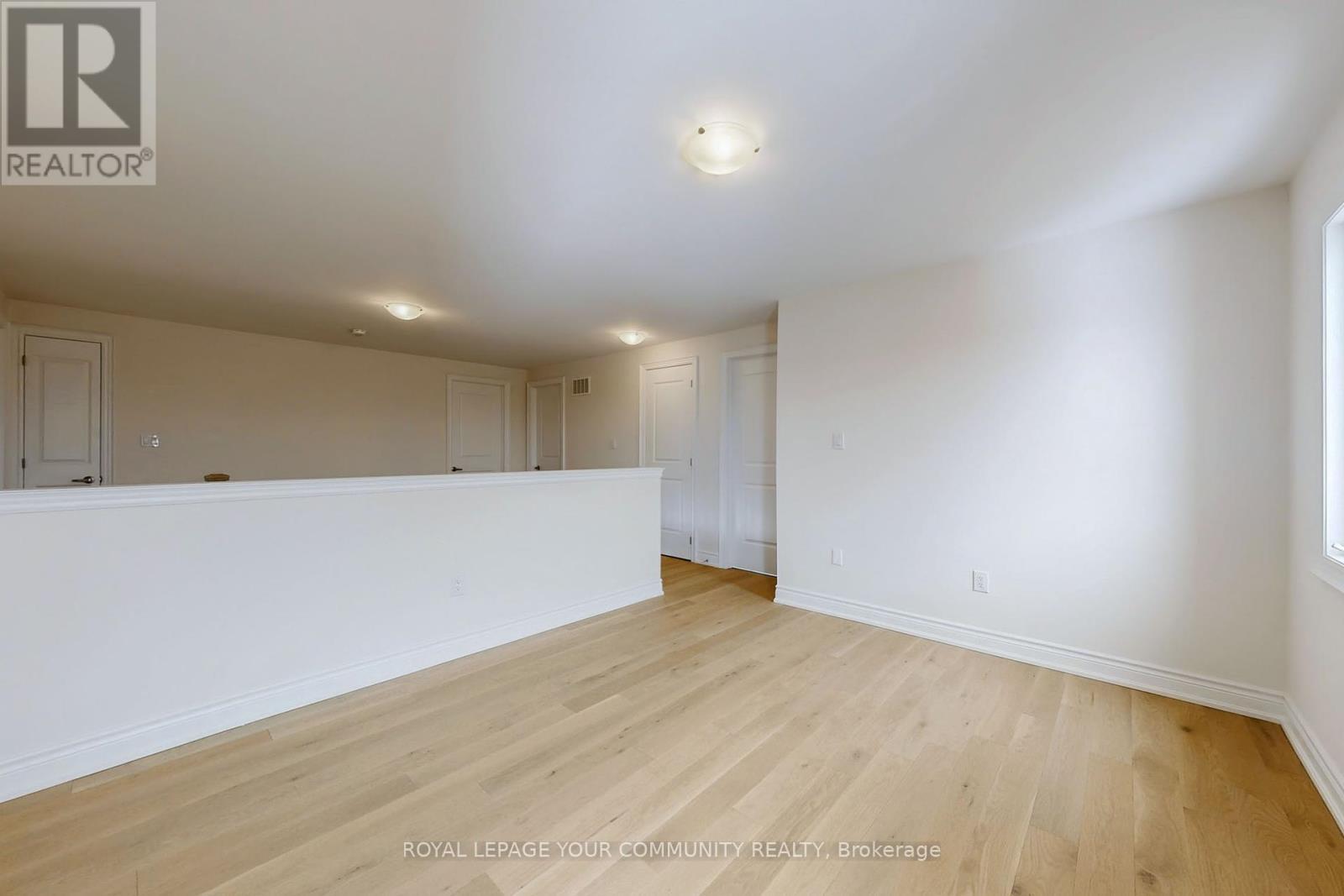 












7 DAWN BLOSSOM DRIVE

,
Georgina,




Ontario
L4P0H4

