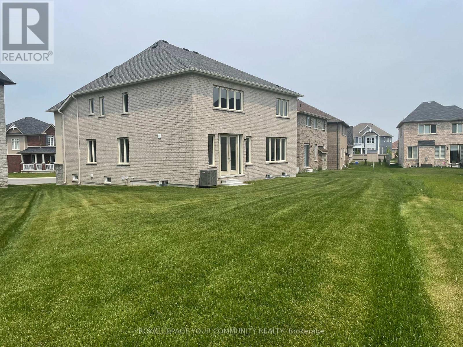 












7 DAWN BLOSSOM DRIVE

,
Georgina,




Ontario
L4P0H4

