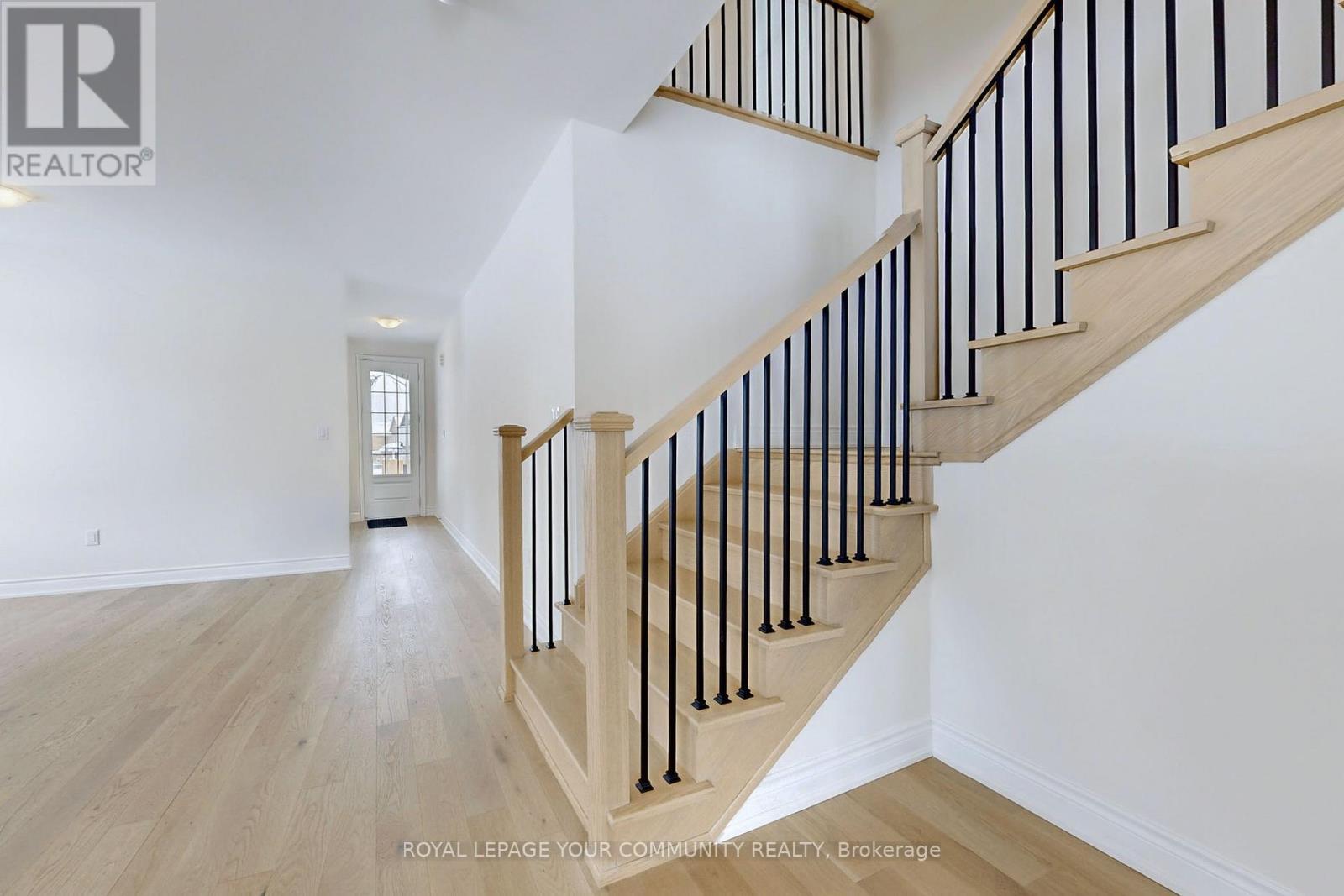 












7 DAWN BLOSSOM DRIVE

,
Georgina,




Ontario
L4P0H4

