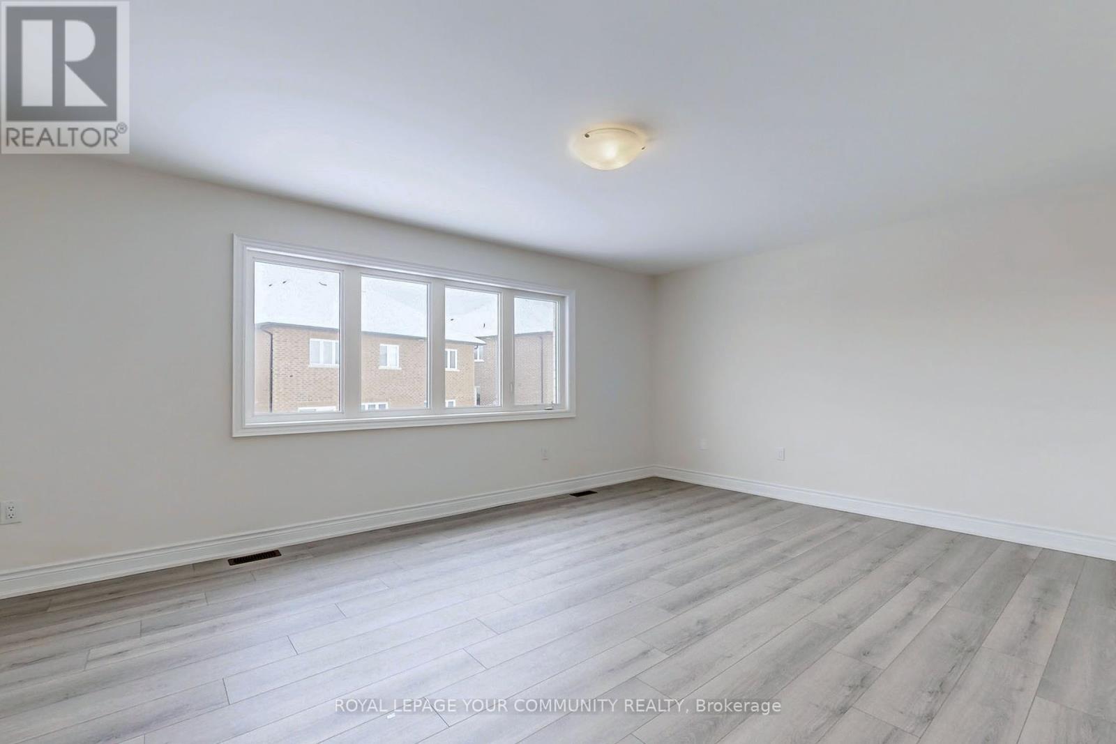 












7 DAWN BLOSSOM DRIVE

,
Georgina,




Ontario
L4P0H4

