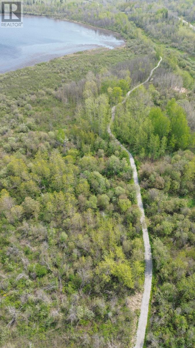 












CON 2 N PT LOT 12 WHITNEY

,
Timmins (SP - Connaught Hill),







Ontario
P0N1H0

