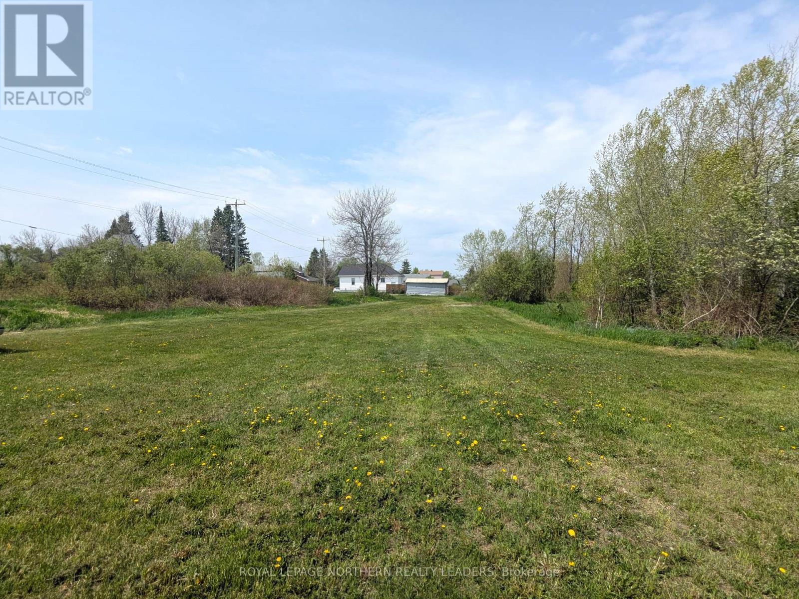 












CON 2 N PT LOT 12 WHITNEY

,
Timmins (SP - Connaught Hill),







Ontario
P0N1H0

