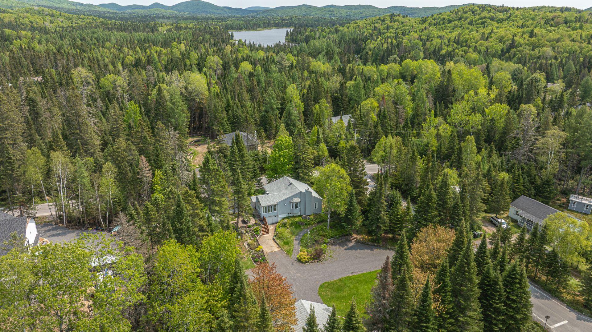 









628


Ch. Réjean

,
Sainte-Agathe-des-Monts,




QC
J8C0N6

