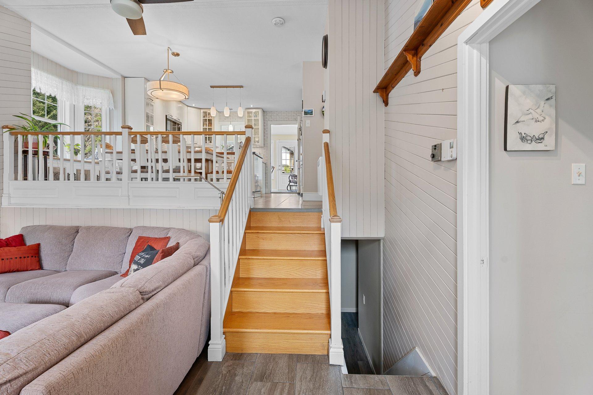 









628


Ch. Réjean

,
Sainte-Agathe-des-Monts,




QC
J8C0N6

