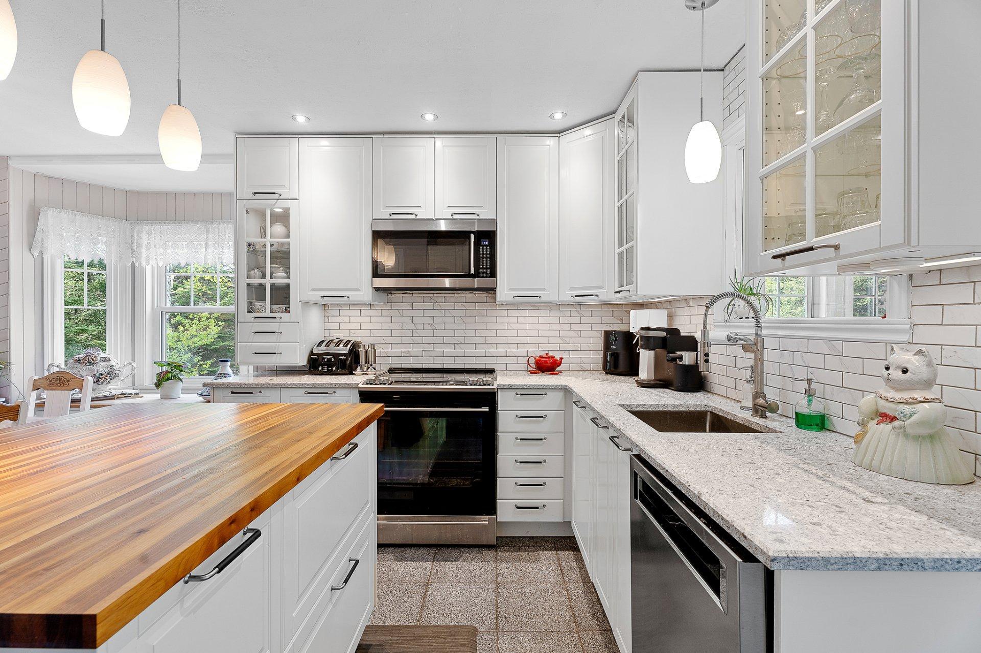 









628


Ch. Réjean

,
Sainte-Agathe-des-Monts,




QC
J8C0N6


