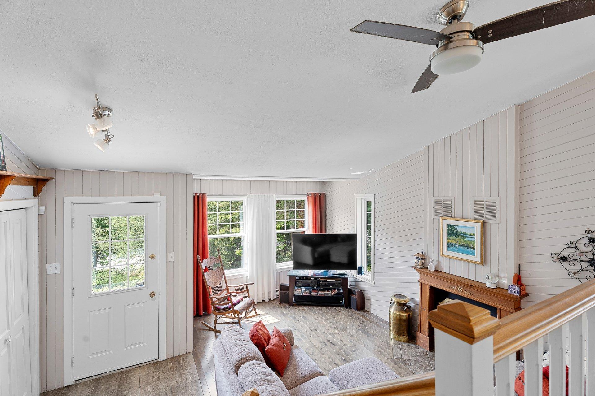 









628


Ch. Réjean

,
Sainte-Agathe-des-Monts,




QC
J8C0N6


