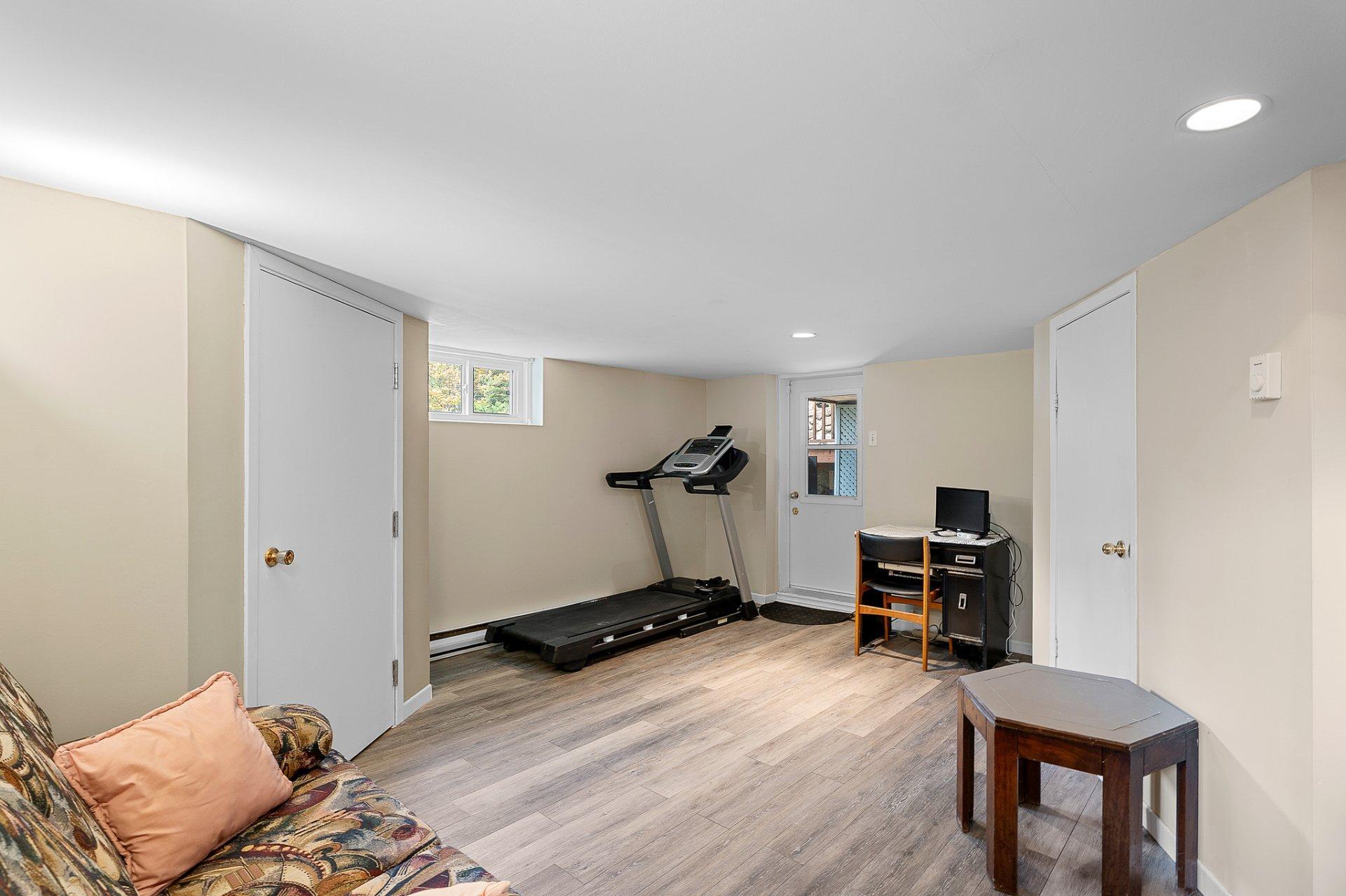









628


Ch. Réjean

,
Sainte-Agathe-des-Monts,




QC
J8C0N6

