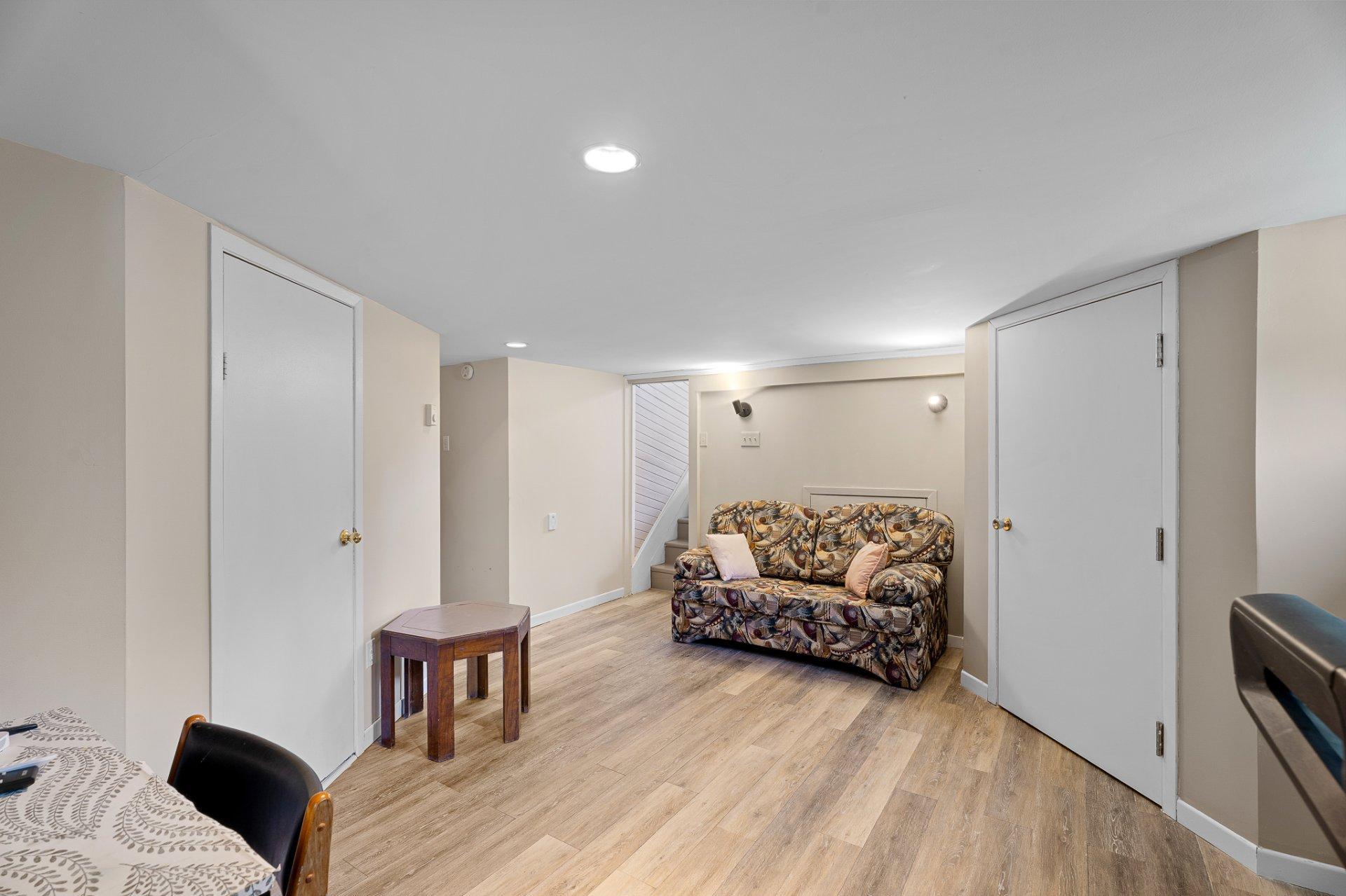 









628


Ch. Réjean

,
Sainte-Agathe-des-Monts,




QC
J8C0N6

