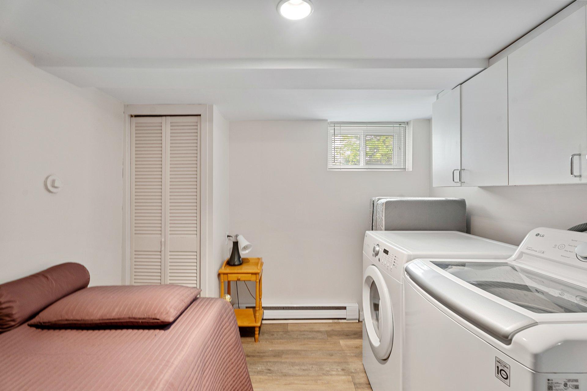 









628


Ch. Réjean

,
Sainte-Agathe-des-Monts,




QC
J8C0N6

