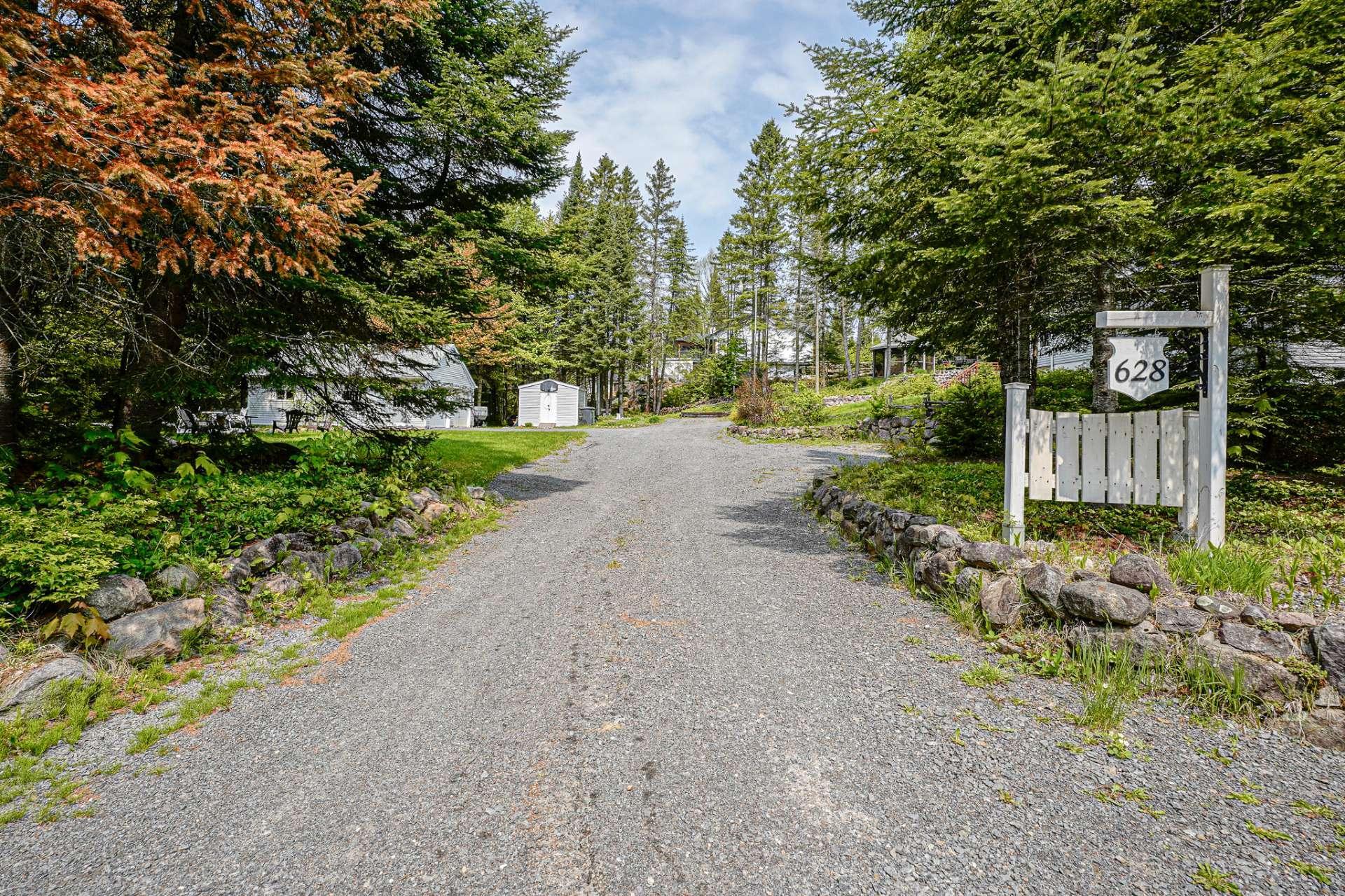 









628


Ch. Réjean

,
Sainte-Agathe-des-Monts,




QC
J8C0N6

