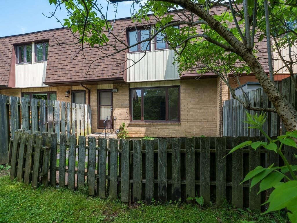 












36 Chelsea Lane

,
Halifax,




NS
B3M 1K9

