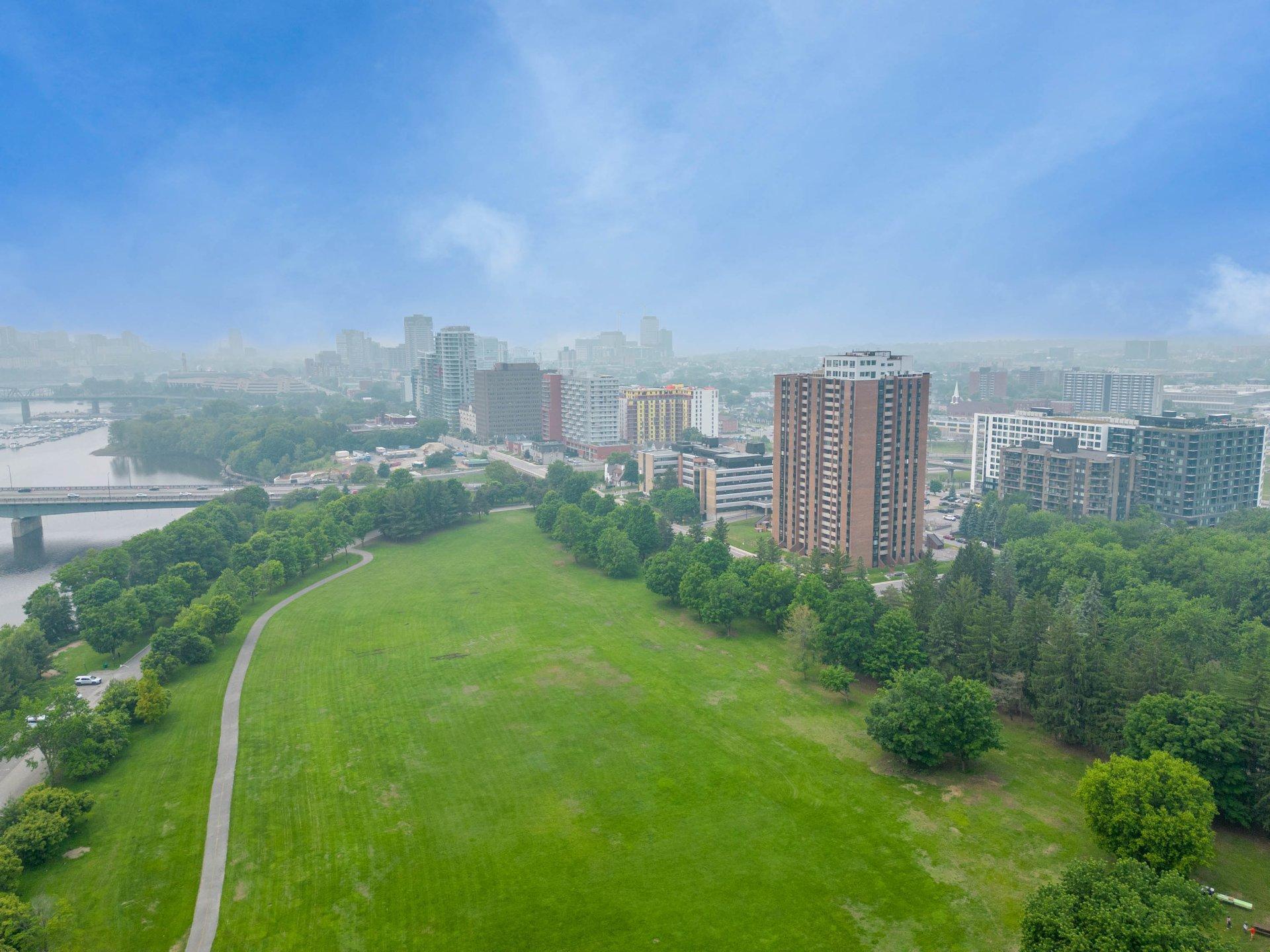 









285


Rue Laurier

, 1408,
Gatineau (Hull),




QC
J8X3W9

