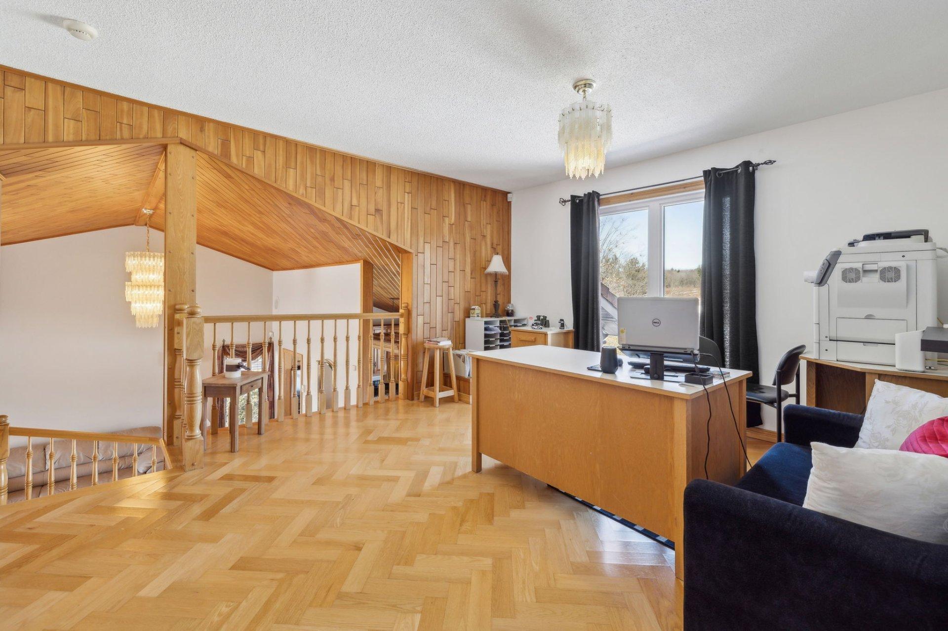 









240


Rue Bissonnette

,
Papineauville,




QC
J0V1R0

