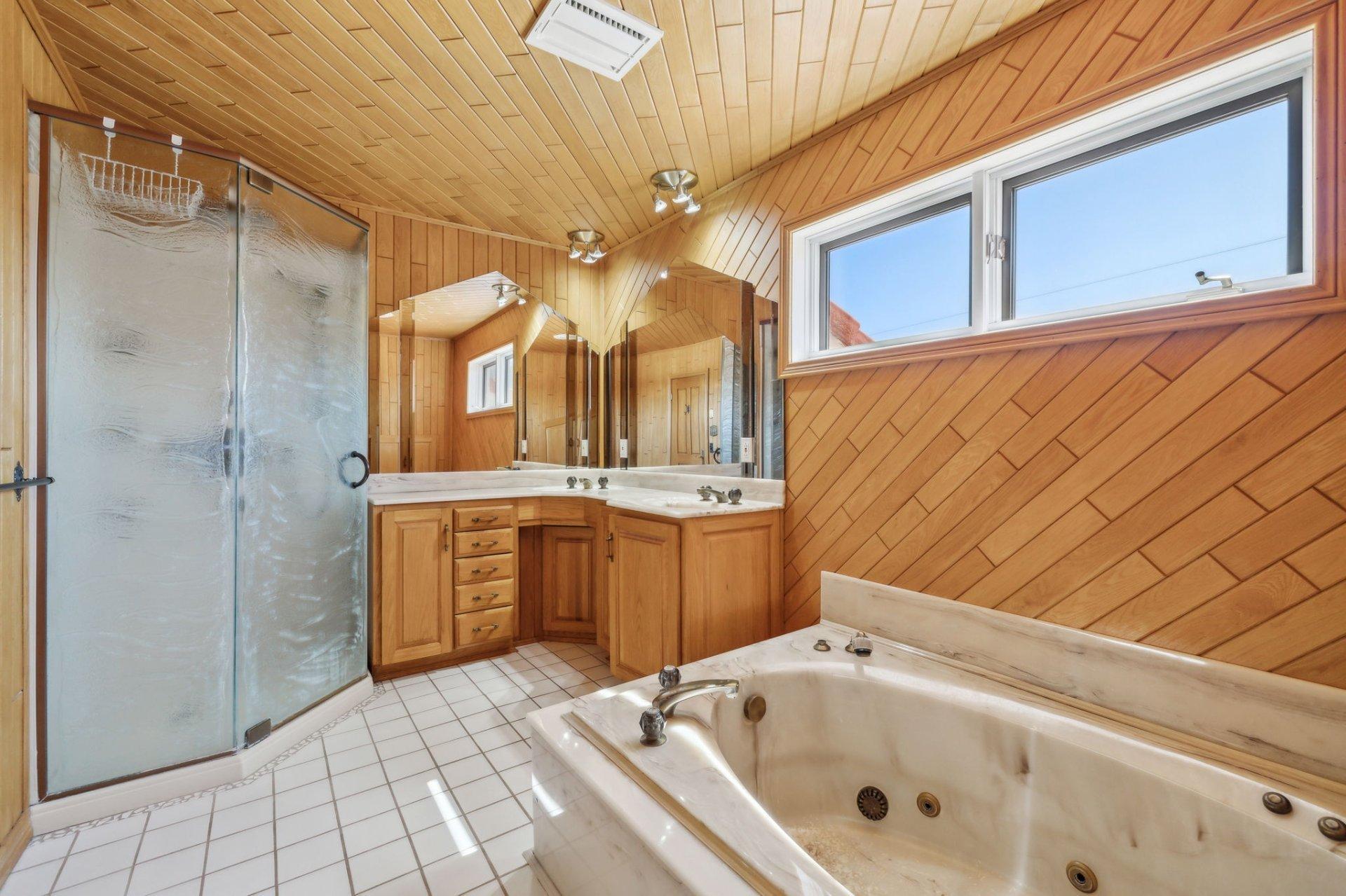 









240


Rue Bissonnette

,
Papineauville,




QC
J0V1R0

