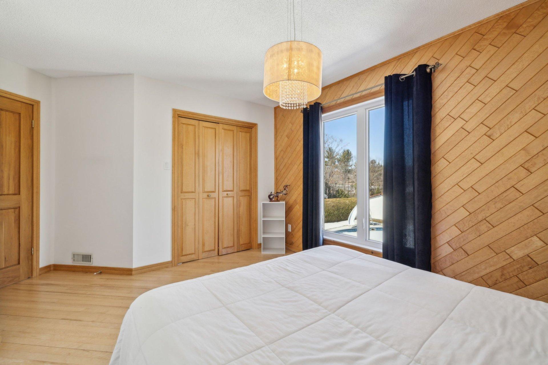









240


Rue Bissonnette

,
Papineauville,




QC
J0V1R0

