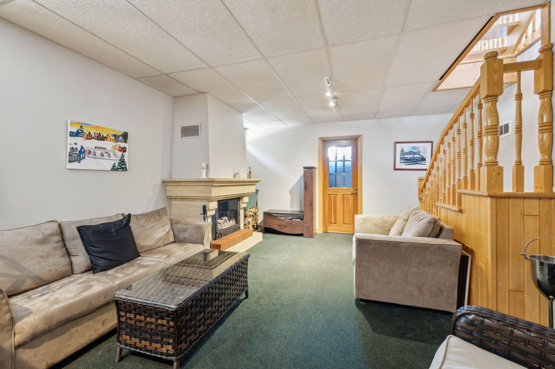 









240


Rue Bissonnette

,
Papineauville,




QC
J0V1R0

