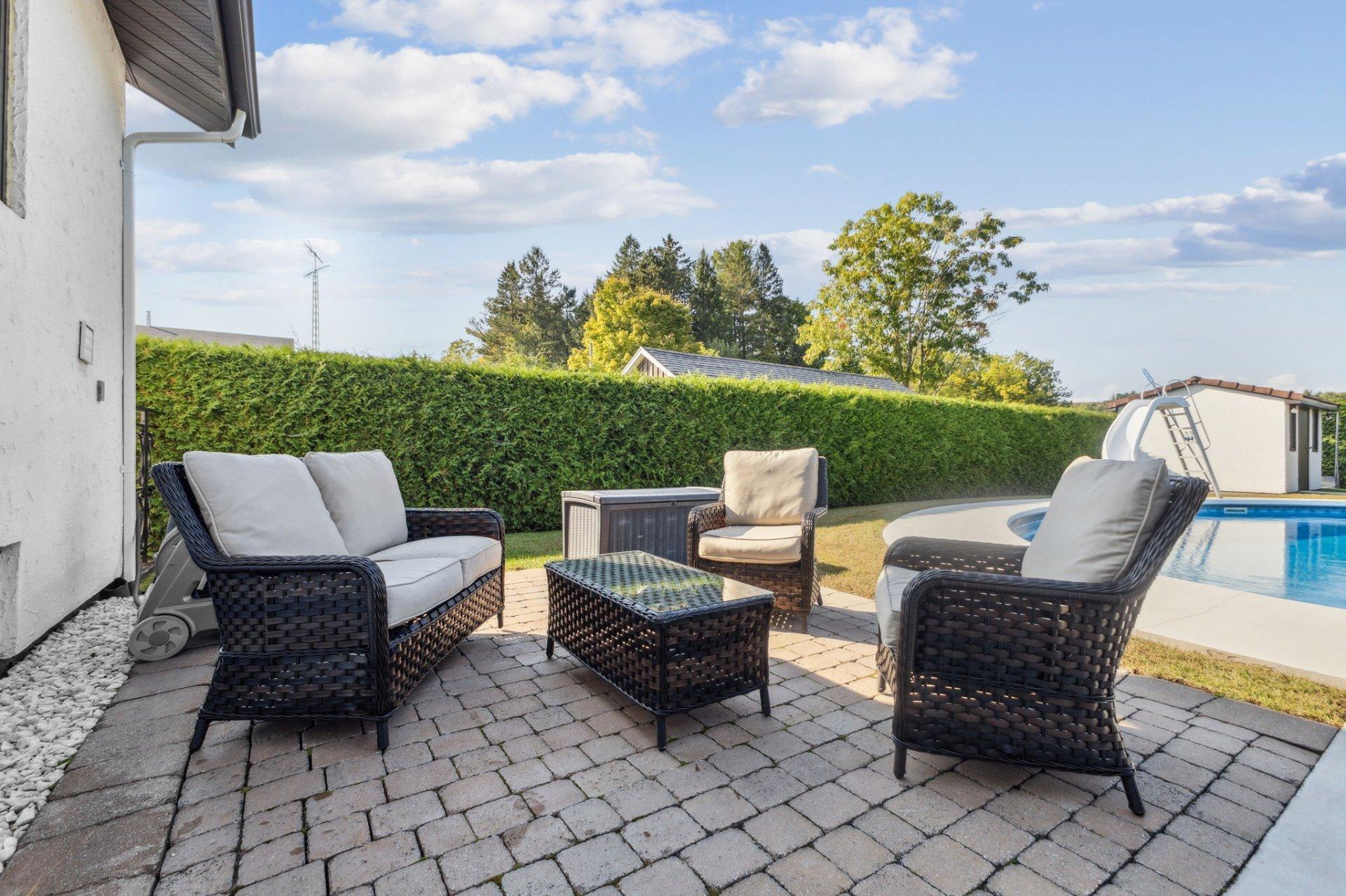 









240


Rue Bissonnette

,
Papineauville,




QC
J0V1R0

