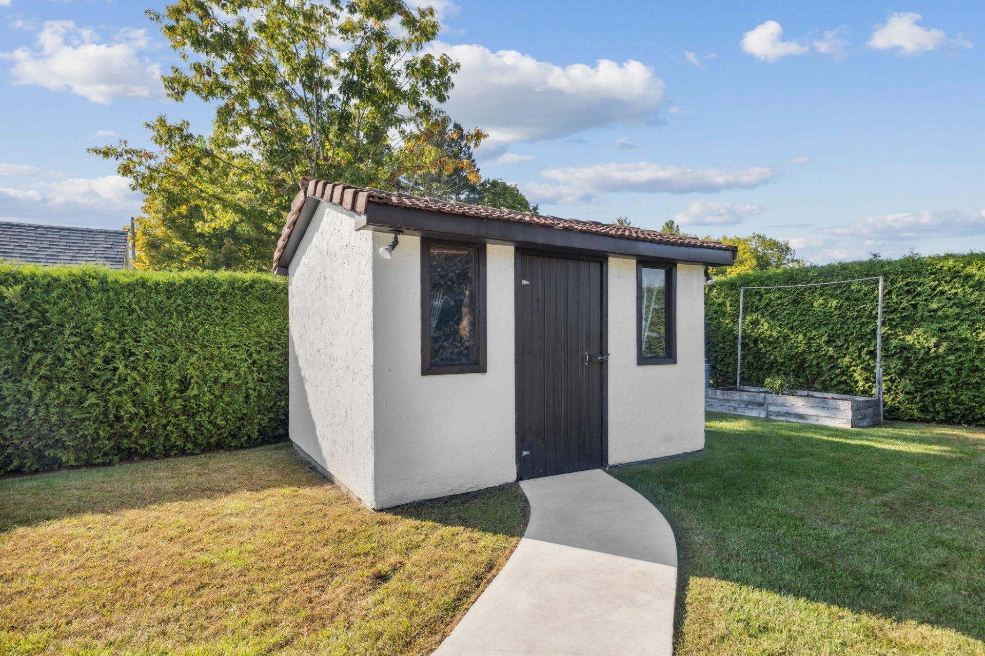 









240


Rue Bissonnette

,
Papineauville,




QC
J0V1R0


