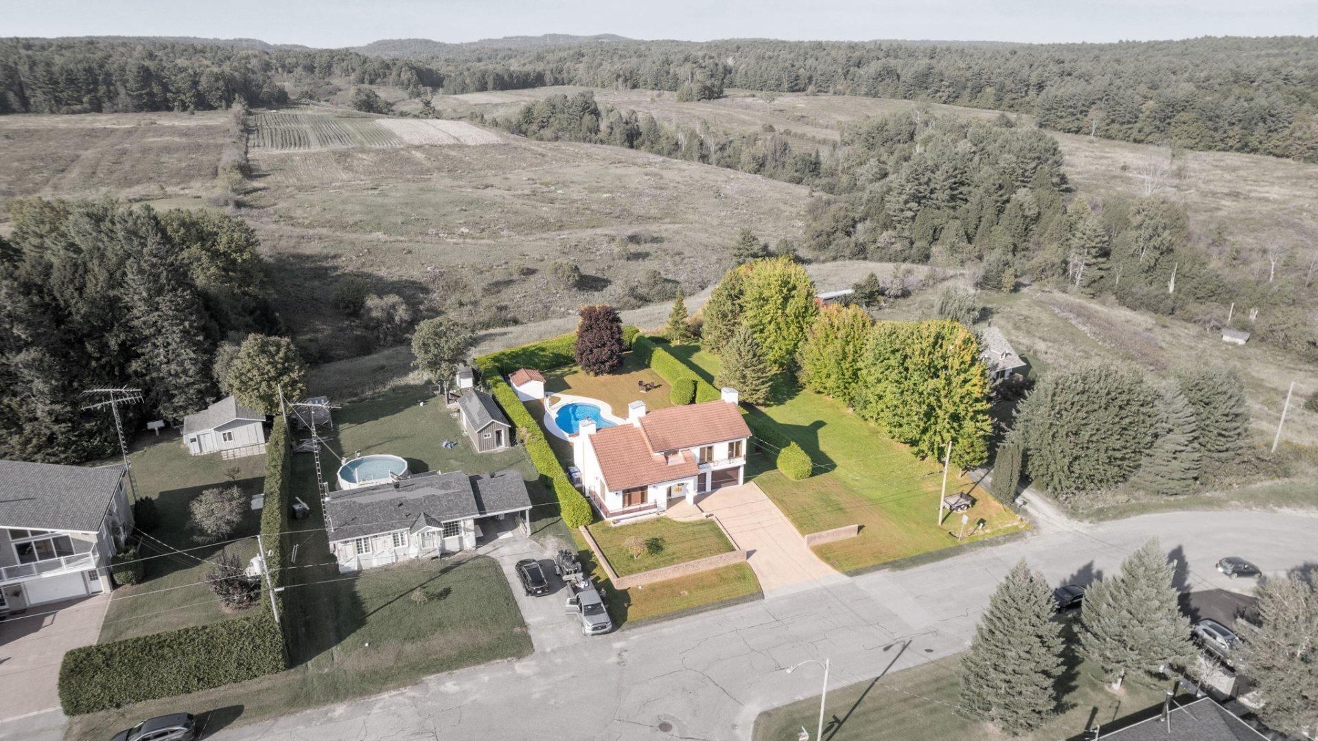 









240


Rue Bissonnette

,
Papineauville,




QC
J0V1R0

