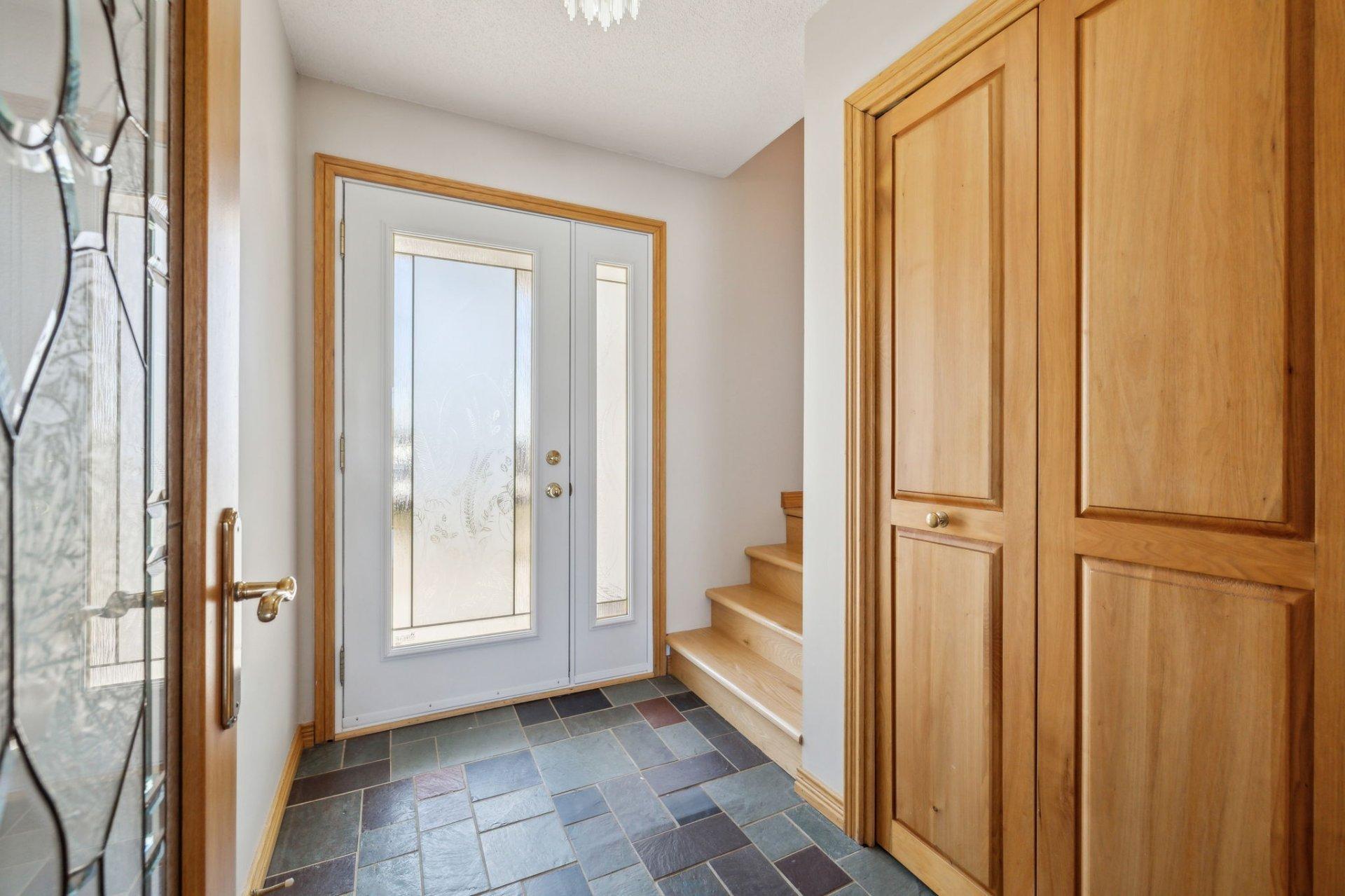 









240


Rue Bissonnette

,
Papineauville,




QC
J0V1R0

