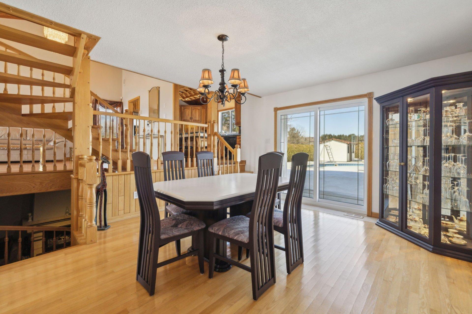 









240


Rue Bissonnette

,
Papineauville,




QC
J0V1R0


