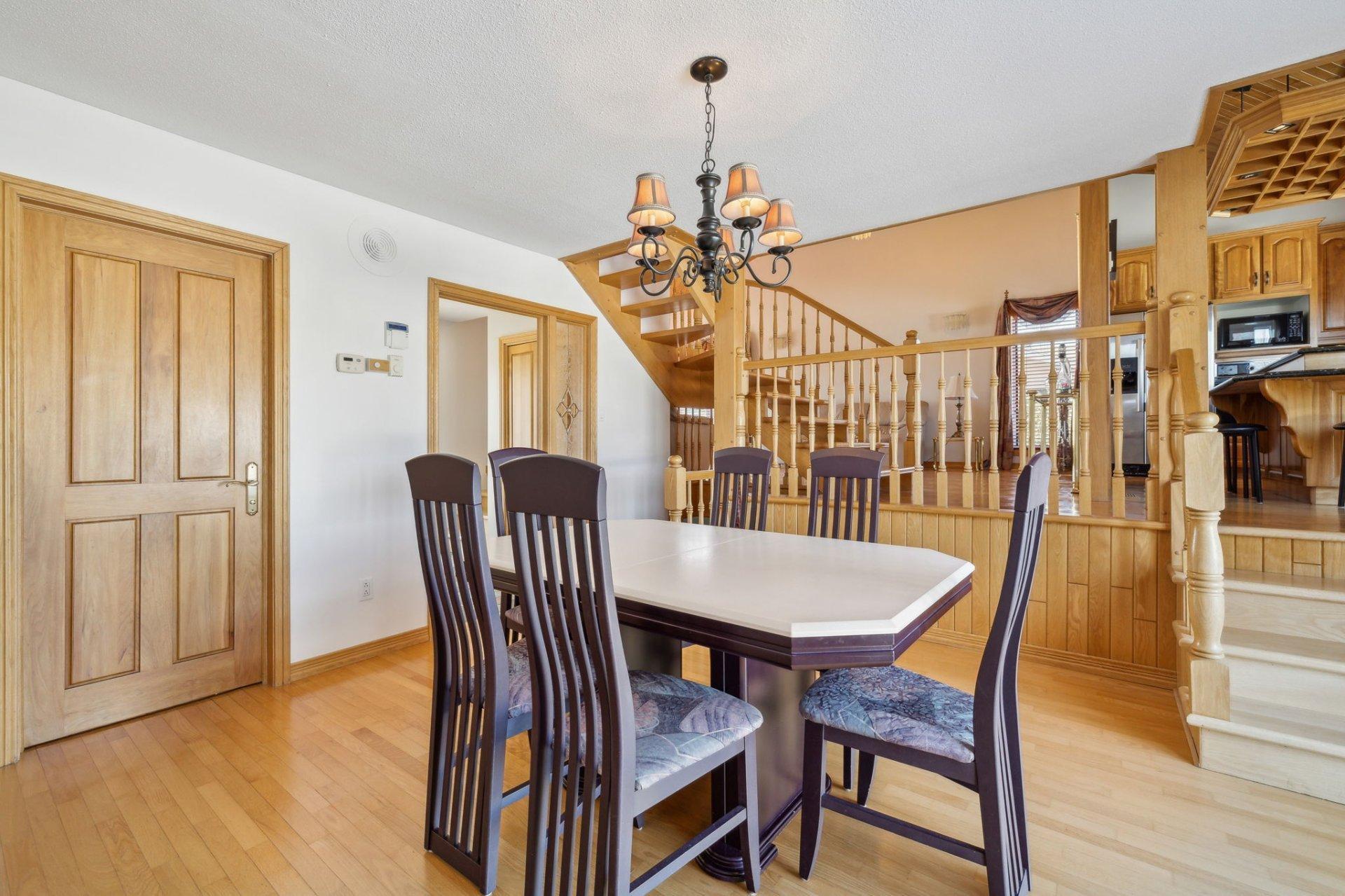 









240


Rue Bissonnette

,
Papineauville,




QC
J0V1R0

