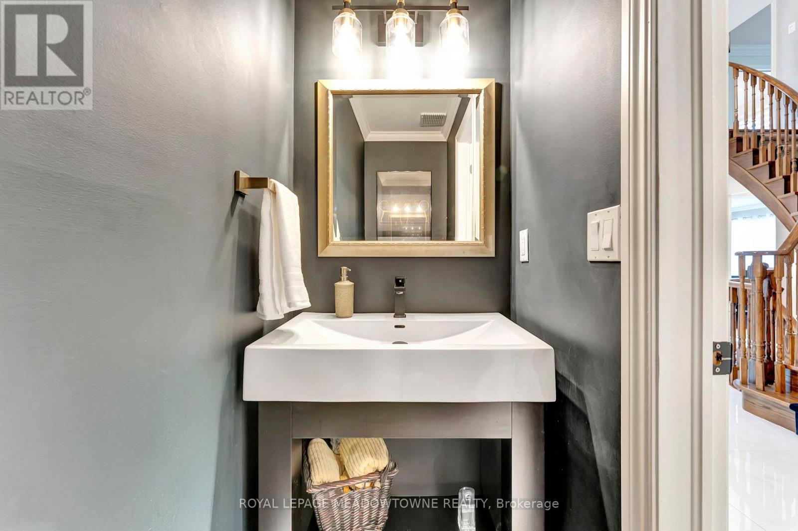 












2008 PEAK PLACE

,
Oakville,




Ontario
L6H5T2

